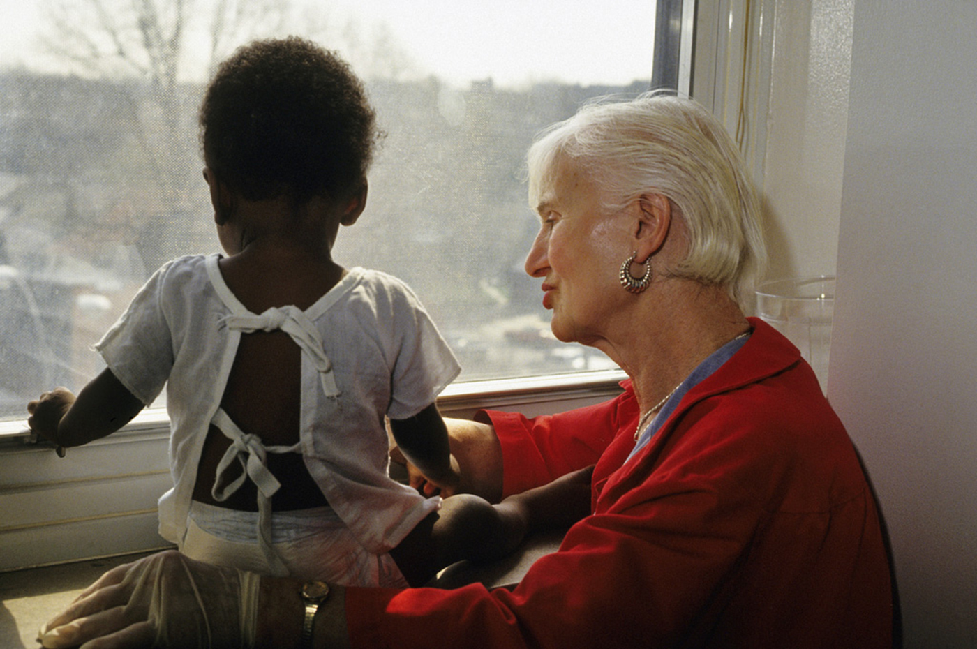Foster Grandparent program, NY : HEALTHCARE & MEDICAL : Viviane Moos |  Documentary Photographer